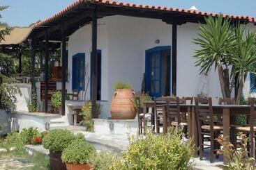 Skites Hotel Bungalows