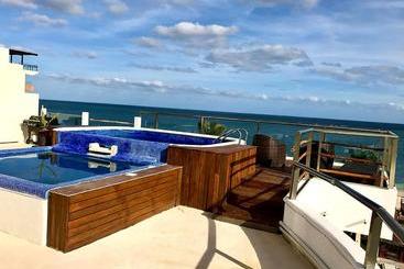 Отель Moonlight Condos