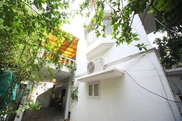 هتل Nakshatra Serviced Apartments-bawa Road