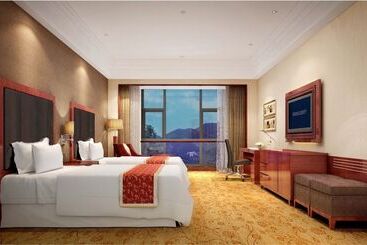 호텔 Ramada Plaza Chibi