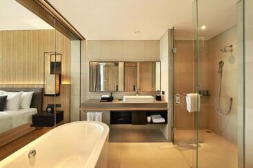 Hotel Royal Tulip Gunung Geulis Resort And Golf