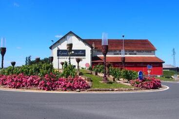 هتل Kyriad Direct Macon Sud