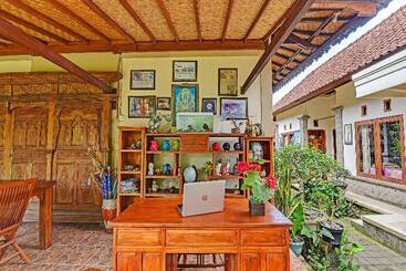 酒店 Collection O 91479 Indah Home Stay