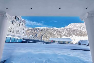 Radisson Hotel Sonamarg