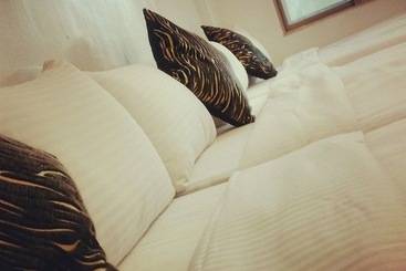 تختخواب و صبحانه 179 House