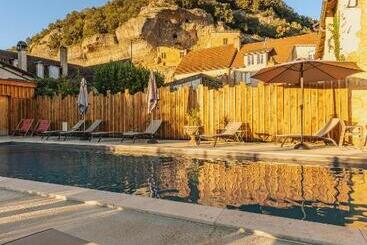 צימר La Villa Du 15   Chambres Indépendantes & Autonomes Du Restaurant La Maison   Clim Et Piscine Chauff