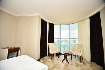 هتل Era Palace Gonio