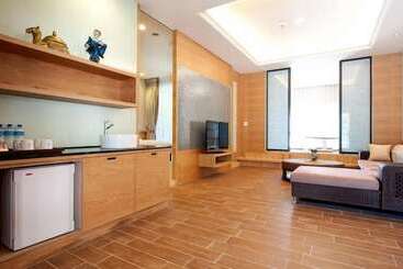 هتل Lakeside Resort