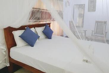 بنسيون Sk House Resort Unawatuna