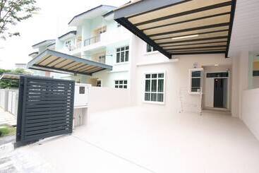 דירות לתיירים Shamrock Beach Villas 9