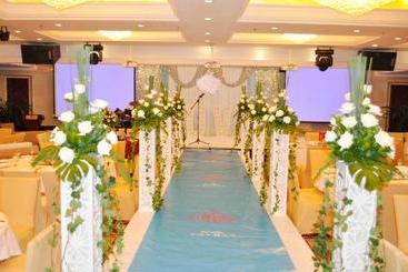 هتل Golden Plaza International