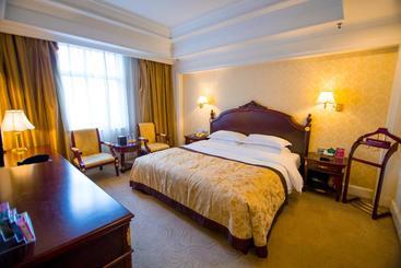 هتل Golden Plaza International