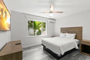 فندق Grand Shores West