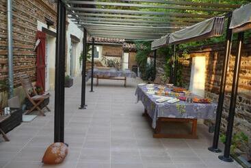 בית מלון כפרי Logis Domaine De Peyrolade