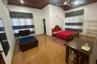 ユースホステル East Gate 8 9 Batticaloa