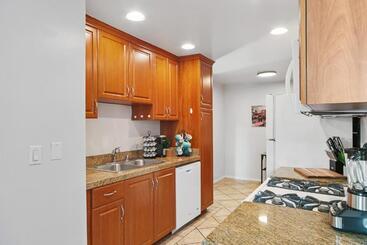 아파트호텔 Beverly Hills Chic 2 Bed 2bath With Patio And Parking 309