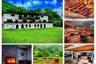 Пансион La Izvoare