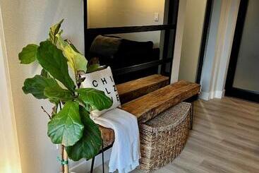 پانسیون New Modern Apt W/pool & Hot Tub In Nature