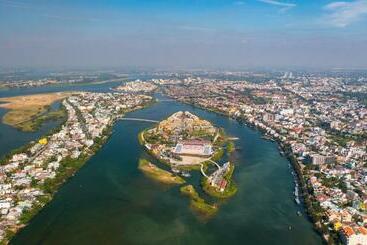 هتل Tomorrow Hoi An Villa