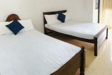 מלון כמוסות Sunila Family Rest Anuradhapura