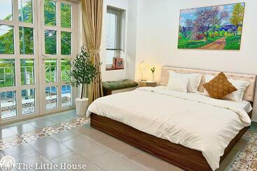 아파트호텔 The Little House Cotton White