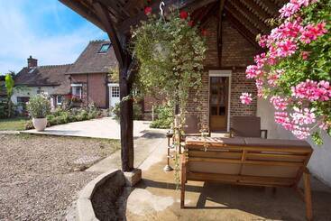 مبيت وإفطار Clos D Allonne