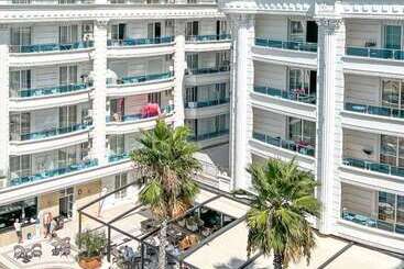 Hotel Grand Blue Fafa