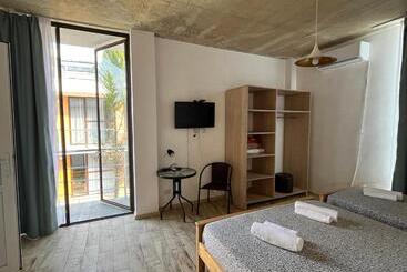 هتل Kaprovani Sand