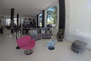 هتل Tobuna Suites
