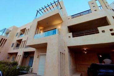 הוסטל La Hacienda Tides