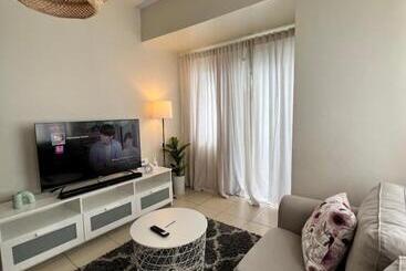 מלון דירות Huge 1bedroom Condotel W Balcony Near Smart Araneta Coliseum