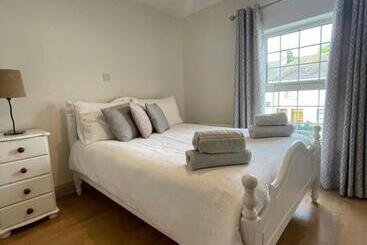 بنسيون Doorstep To The Burren