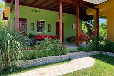 호스텔 Green Queendom Farm And Lodging