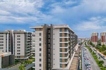 هتل آپارتمان Casamax Suites