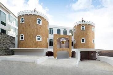 ホテル Castle Patong Amazing Private Pool Villa In Great Location Of Patong