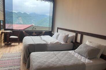 בית מלון כפרי Ayvadere 102 Karadeniz Kus Cenneti Dağ Manzaralı