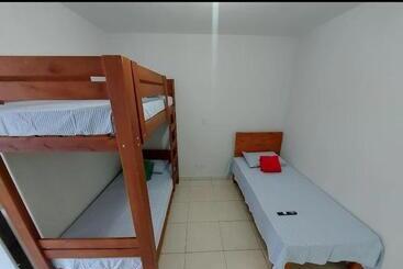 酒店 Udi Hostel Hospedaria Economica