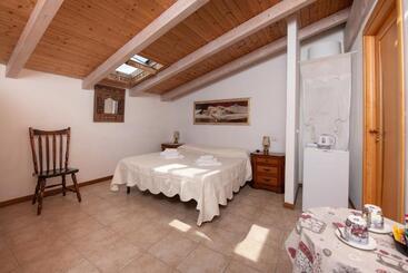 펜션 202   Camera Mansardata Tra Le Cinque Terre E Portofino   Residence Cherry House