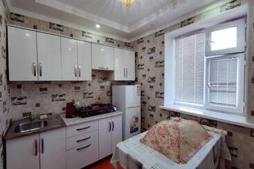 پانسیون Guest House Adimi