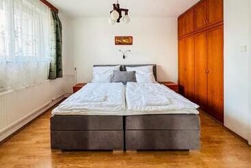 מלון דירות Villa Sederkyn