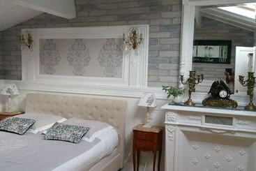 ベッドアンドブレックファースト Le Domaine De Canesse