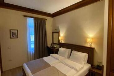 בית מלון כפרי Argjiro