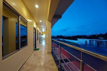 בית מלון כפרי Holiday Beach Resort Mandarmani