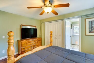 별장 Big Bar Home W/ Hot Tub & Fire Pit!