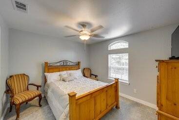 별장 Callender Lake House: Fish, Boat + More!