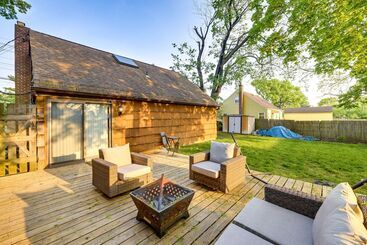 بيت ريفى Long Island Home W/ Deck, Yard, 5 Mi To Beach!