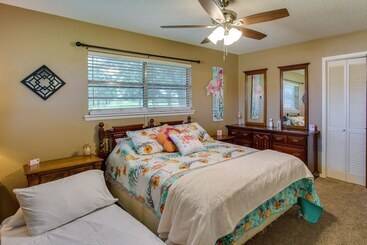 Сельский дом Pet Friendly Cartwright Home W/ Private Backyard!