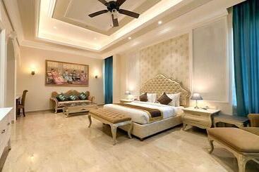 منتجع Royal Kingdom Sarovar Portico Pilibhit