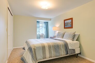 茅舍 Saint Helen Lake House W/ Private Beach & Fire Pit