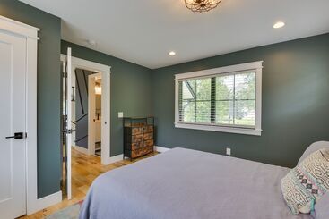 بيت ريفى Spacious Lake Ontario Getaway: Steps To Beach!